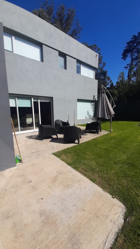 VENTA CON PERMUTA CASA 3 AMB.BOSQUE.PERALTA RAMOS #324 