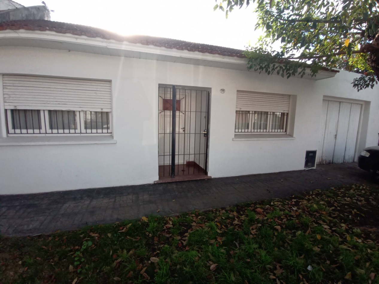 VENTA CASA 3 AMBIENTES.MDP. BARRIO LOS ANDES#327.A RECICLAR.