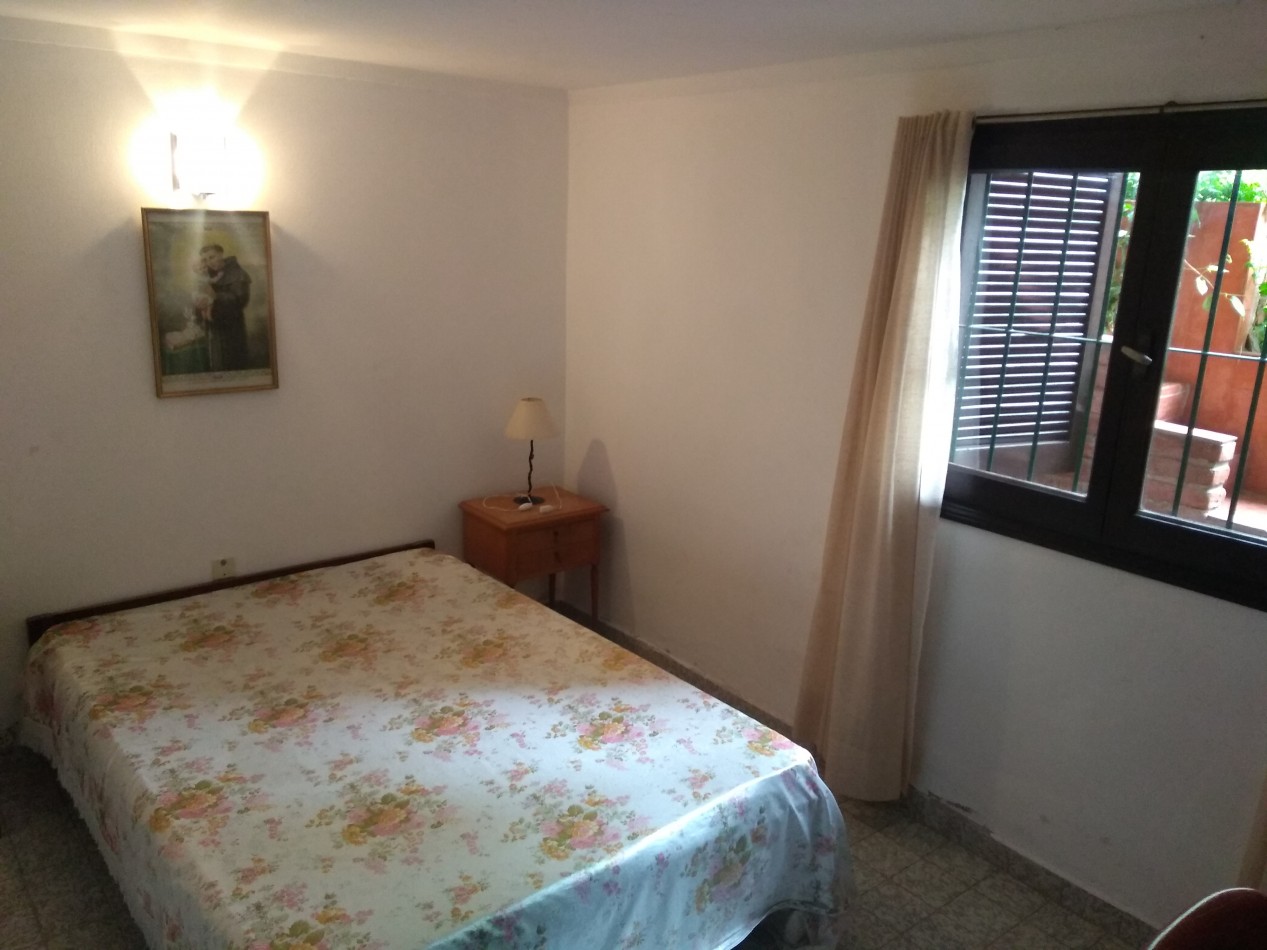 Venta/permuta Chalet De 5 Amb. C/dependencia , Mar Del Plata