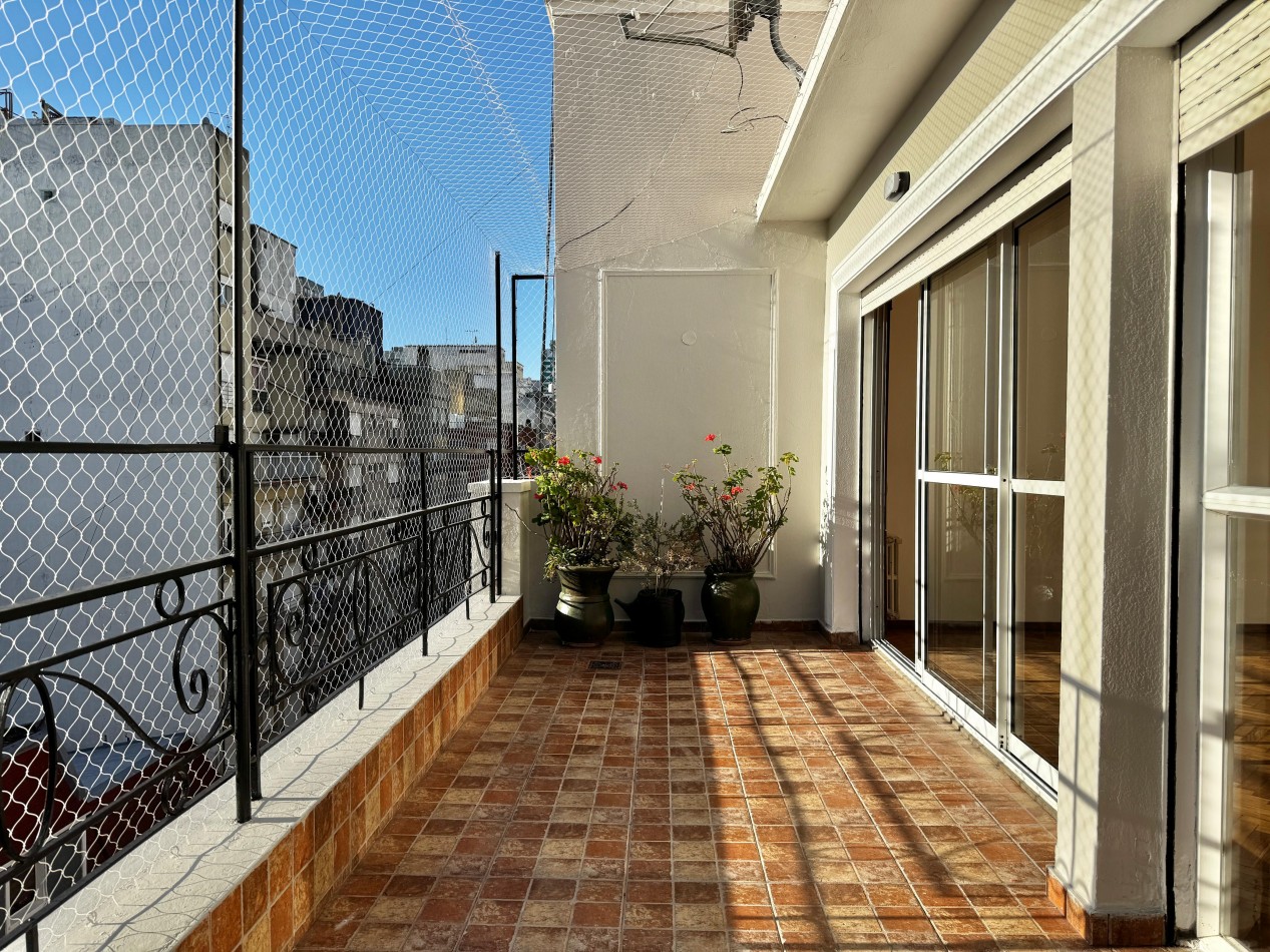 VENTA DEPTO 4 AMB.C/BALCON AL FRENTE.CENTRO MDP.