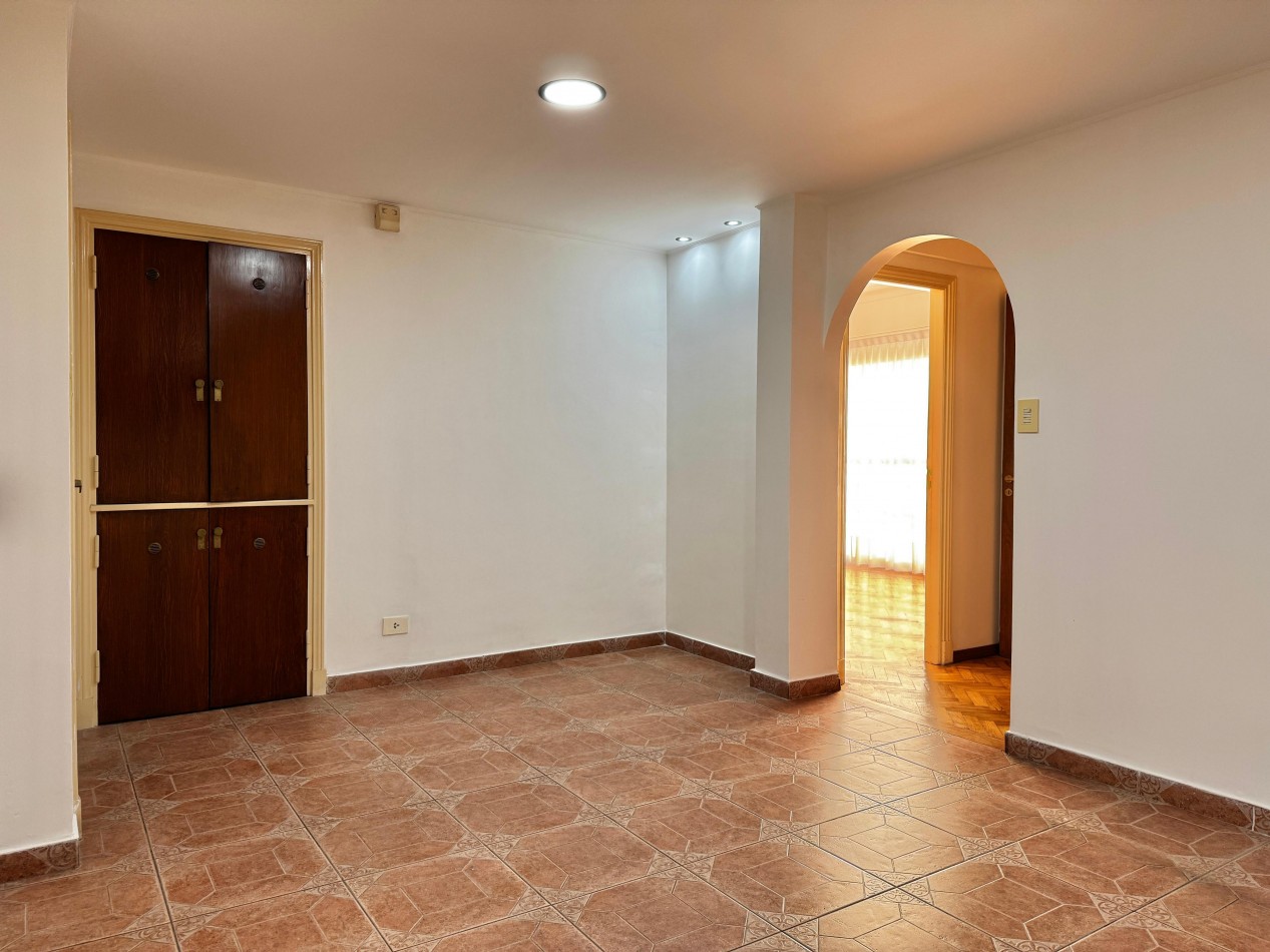 VENTA DEPTO 4 AMB.C/BALCON AL FRENTE.CENTRO MDP.