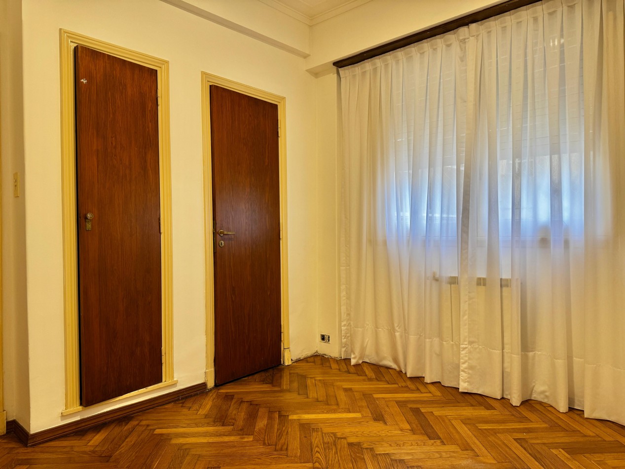 VENTA DEPTO 4 AMB.C/BALCON AL FRENTE.CENTRO MDP.