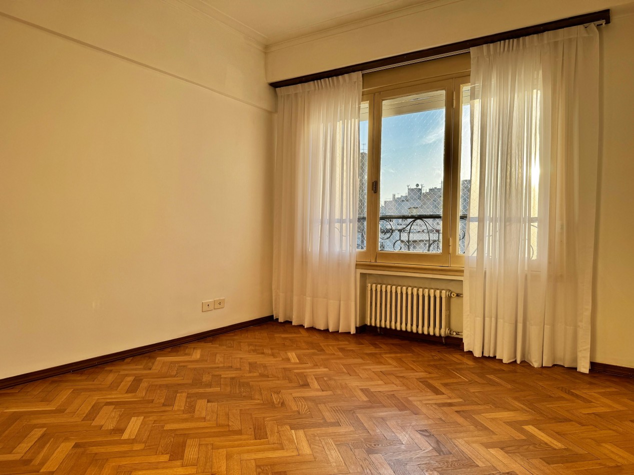VENTA DEPTO 4 AMB.C/BALCON AL FRENTE.CENTRO MDP.
