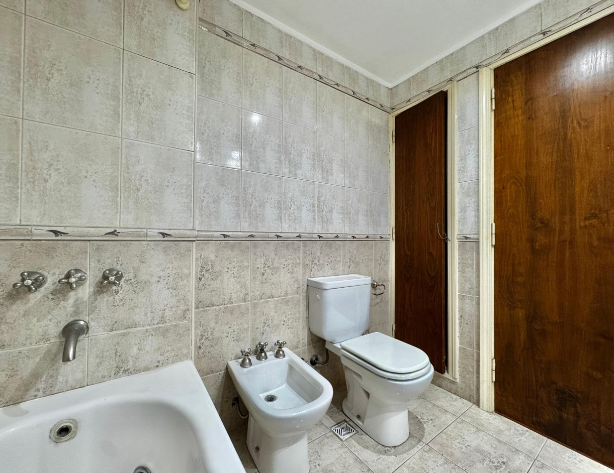 VENTA DEPTO 4 AMB.C/BALCON AL FRENTE.CENTRO MDP.