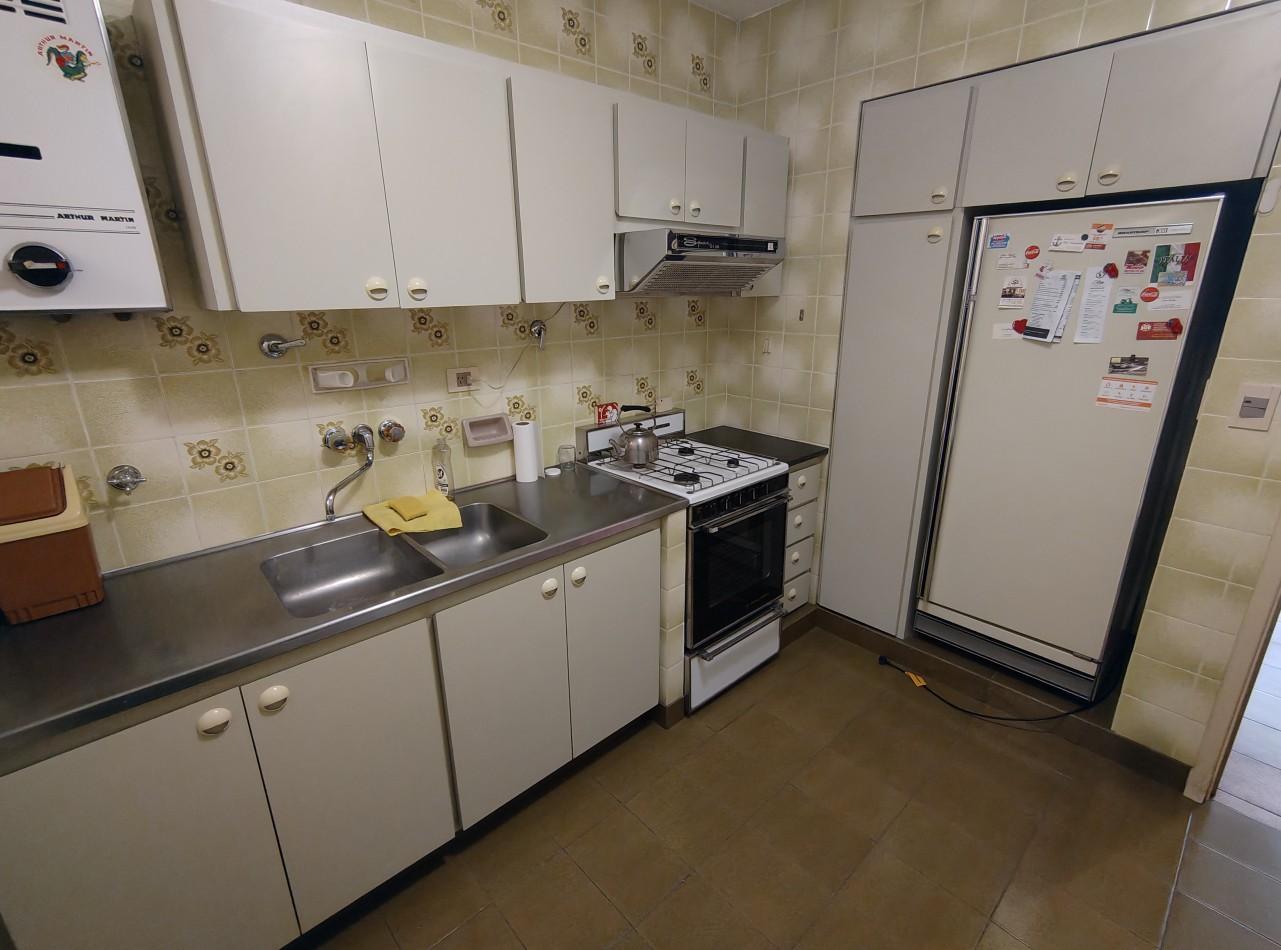 VENTA DEPTO 3 AMB + DEP. DE SERV/BALCON FRANCES.