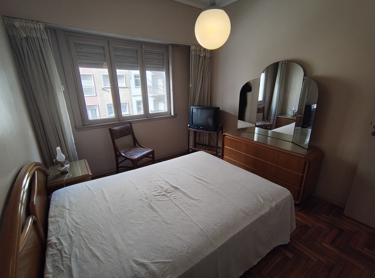 VENTA DEPTO 3 AMB + DEP. DE SERV/BALCON FRANCES.