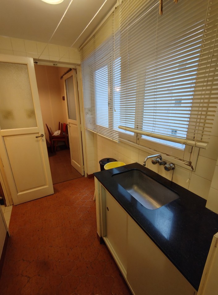 VENTA DEPTO 3 AMB + DEP. DE SERV/BALCON FRANCES.
