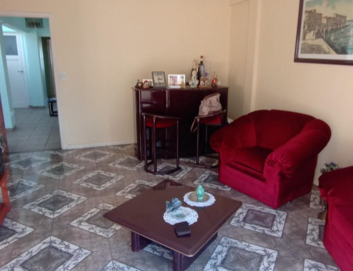 VENTA DEPTO PISO 5 AMBIENTES.AV.COLON.MDP