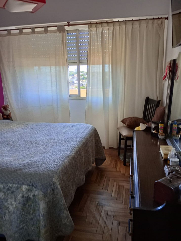 Departamento de 3 ambientes con cochera