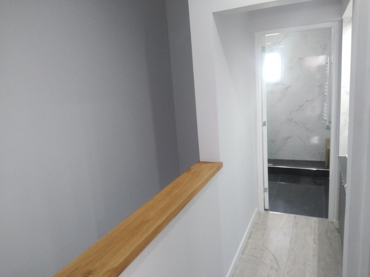 DUPLEX 4 AMB DE CATEGORIA CON TROTADORA PARA AUTO, PATIO Y PARRILLA EN COLINAS P. RAMOS