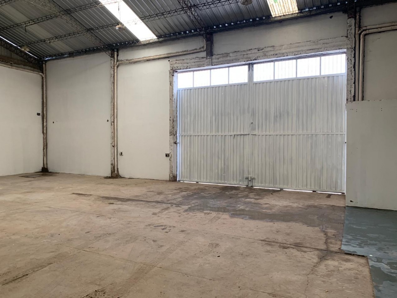 GALPON EN ZONA INDUSTRIAL DE 300 M2