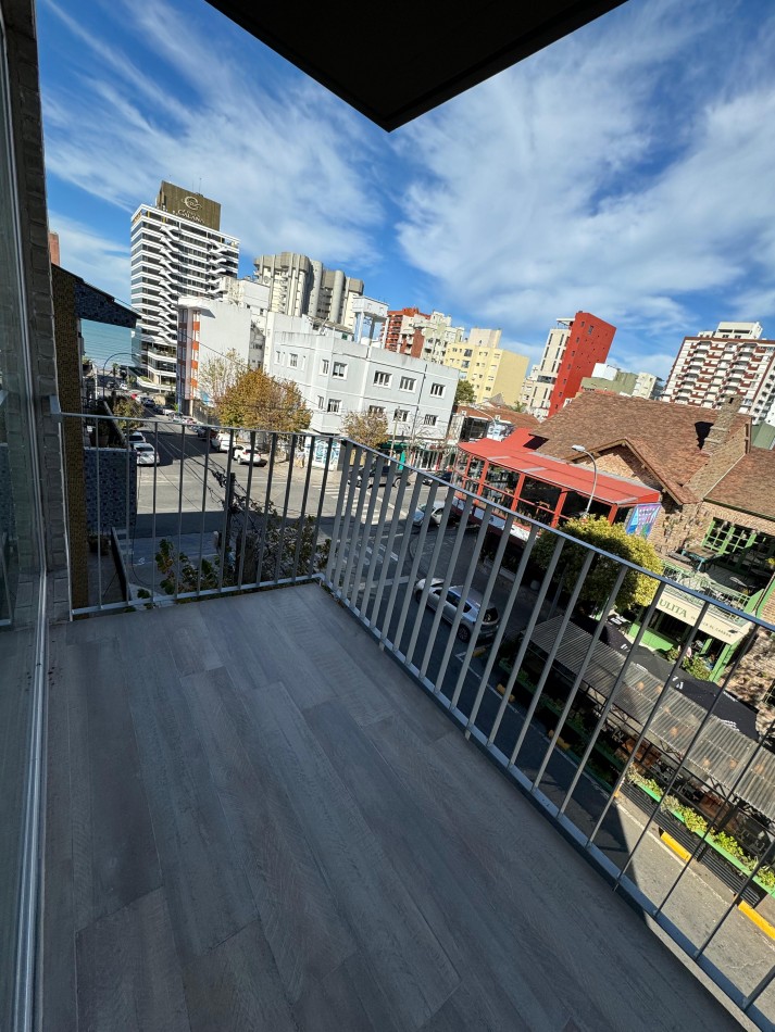 Semipiso de dos ambientes a Estrenar Playa Grande 