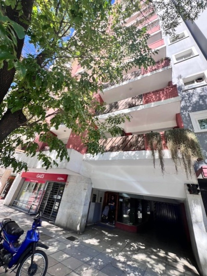 VENTA DEPARTAMENTO 3 AMBIENTES,  AL FRENTE, BALCON Y COCHERA, PLAZA MITRE Y....RETASADO !!!!!!