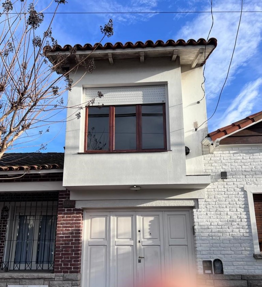 VENTA CON RENTA !!!! PH 3 AMB. CON GARAJE Y PARQUE, 1o PISO X ESCALERA,  ZONA SAN JOSE