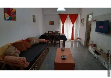 VENTA DEPARTAMENTO DE 2 AMBIENTES A LA CALLE CON BALCON.                 